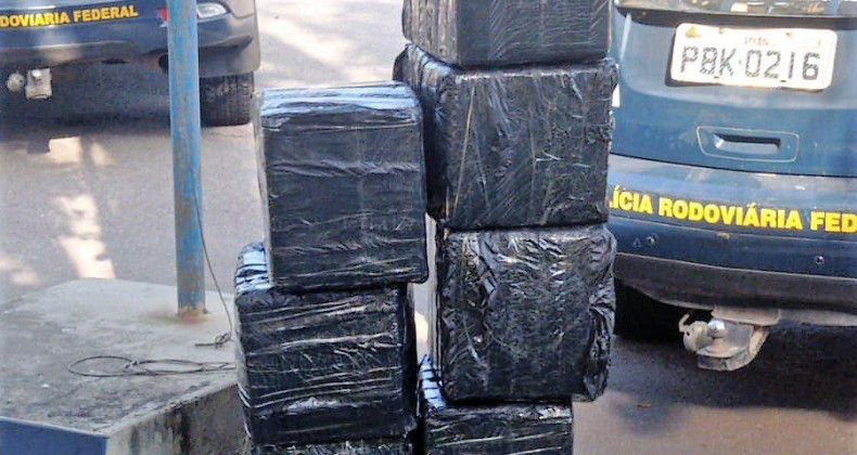 182 quilos de maconha são apreendidos na BR-101, em Biguaçu