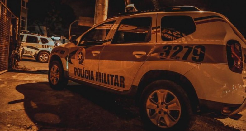 Homem é preso após agredir e arrastar mulher pelos cabelos em Rodeio