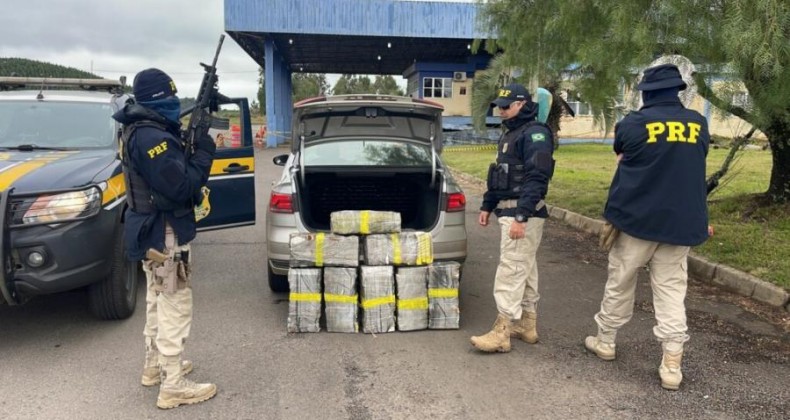 Quase 100 quilos de maconha são apreendidos pela PRF no Oeste de SC