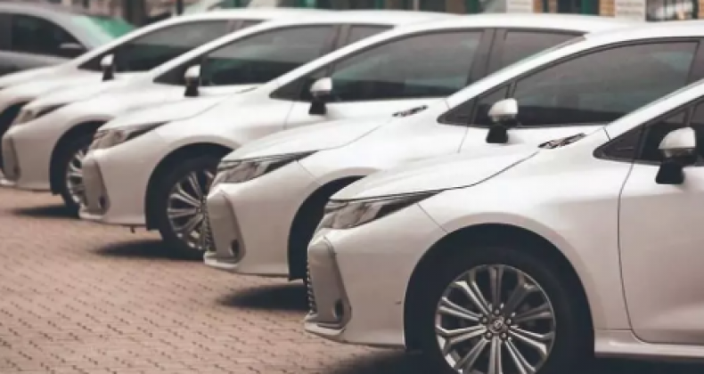 Em três meses, deputados poderiam economizar R$ 200 mil se utilizassem carro da Alesc
