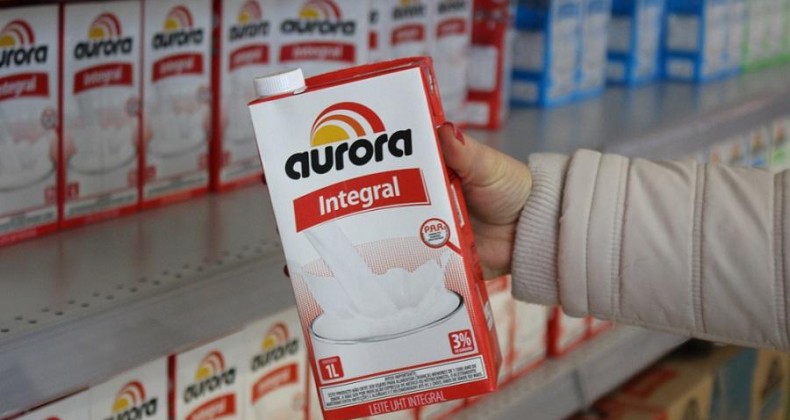IMPOSTO NO LEITE É REDUZIDO E AGRICULTORES PODERÃO TER ACESSO A JURO ZERO