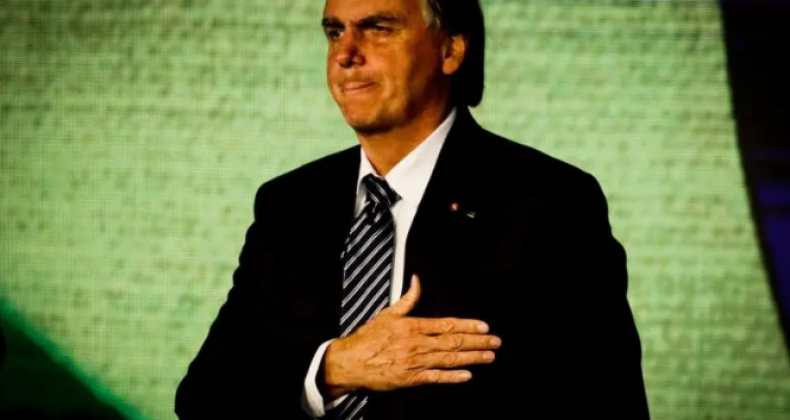 Partidos veem risco de Bolsonaro tentar golpe eleitoral, e autoridades se calam