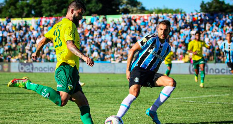 Grêmio empata com o Ypiranga e volta a enfrentar o time de Erechim na semifinal