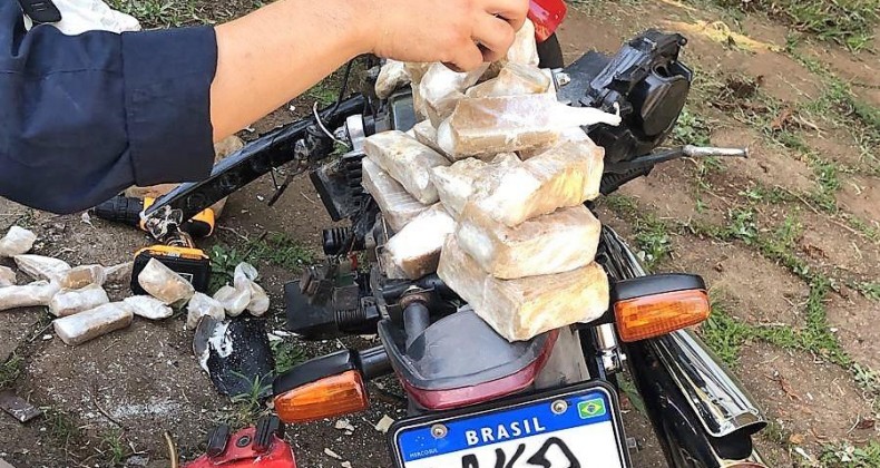 PRF encontra cocaína em compartimentos de motocicleta na BR-282 em Chapecó